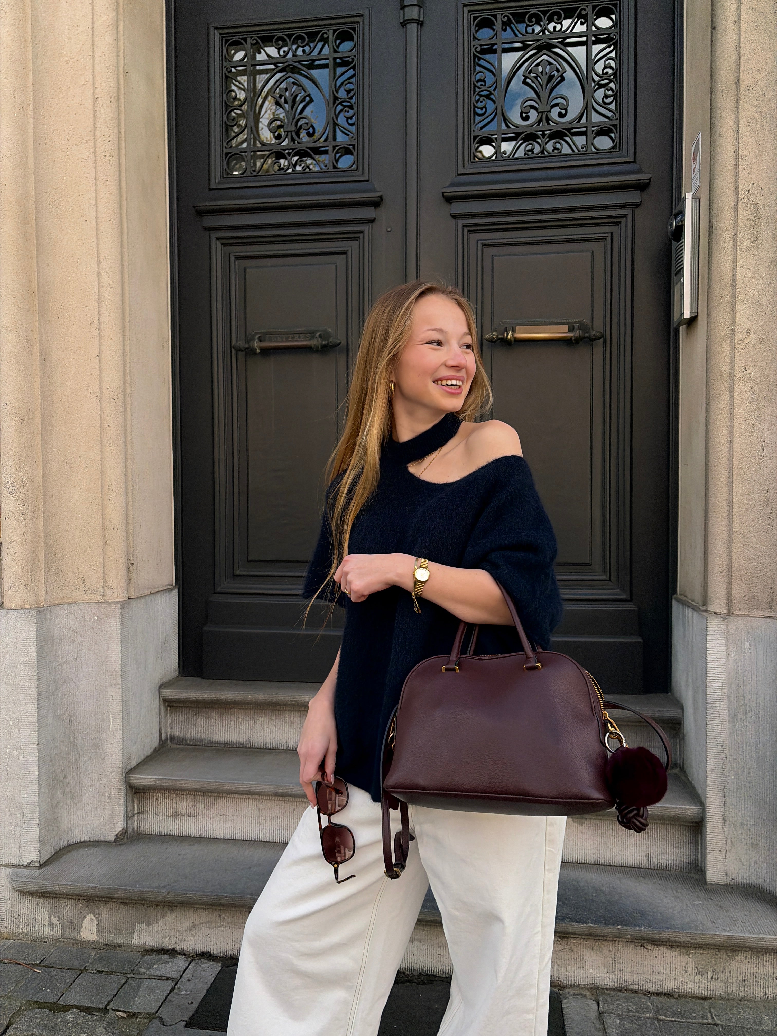 Short sleeved one shoulder sweater