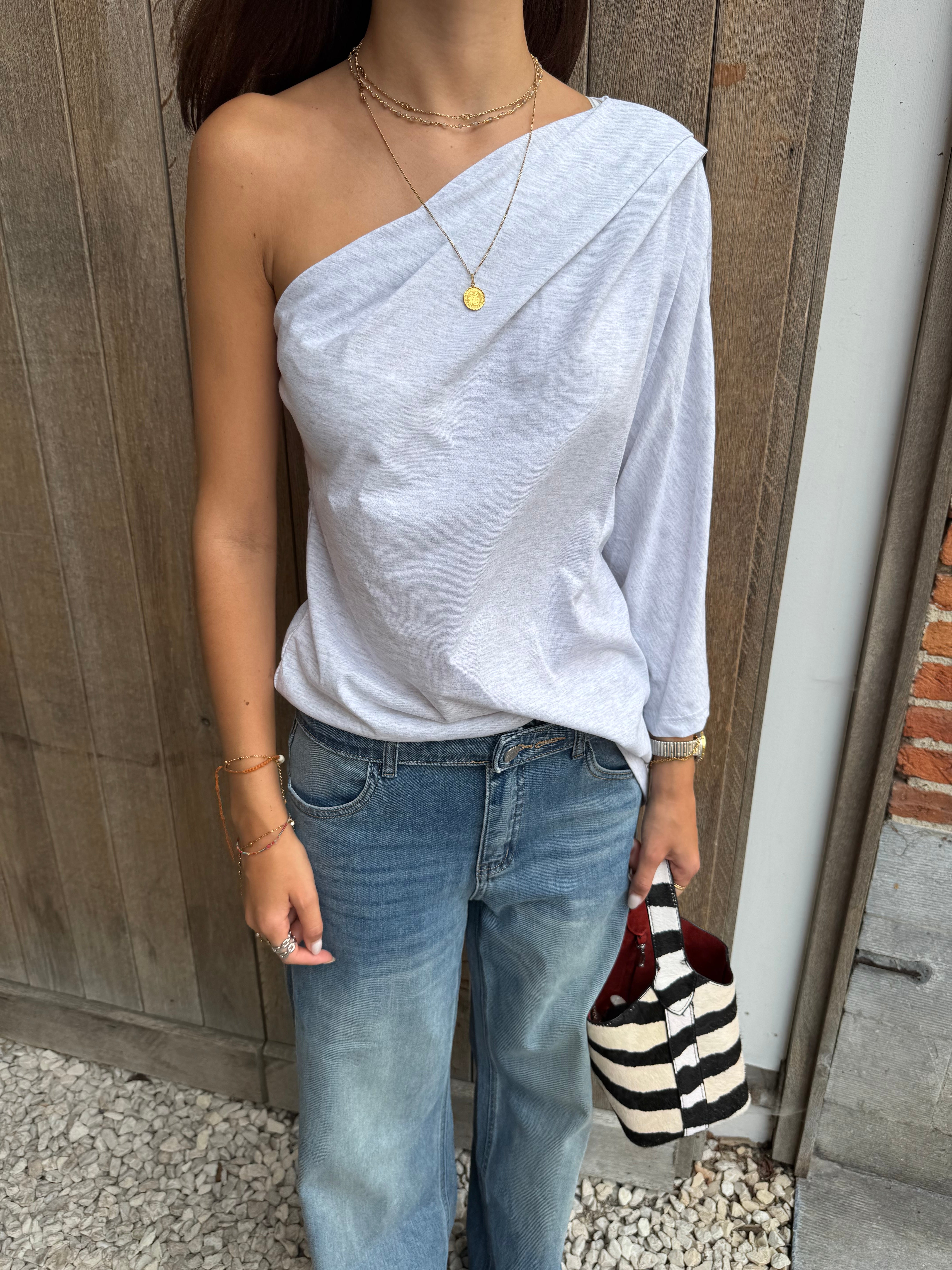 Gigi tops