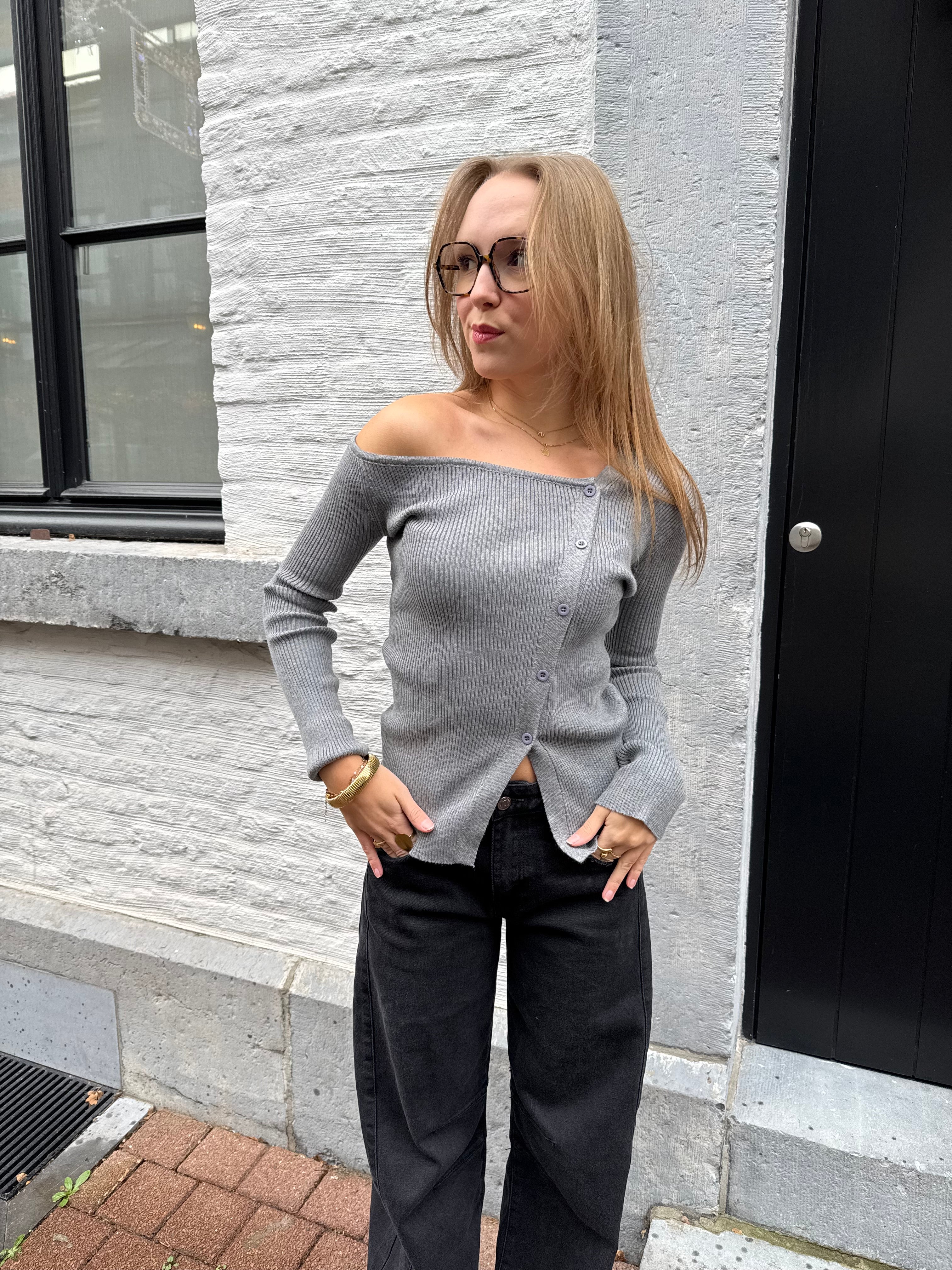 Asymmetric sweater grey